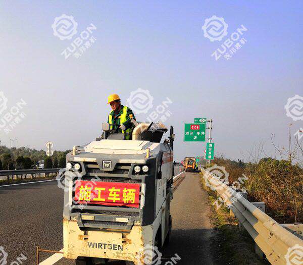 銑刨臺階法在路面加寬施工中的應用